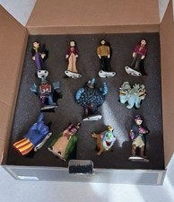 Lot de 11 figurines THE