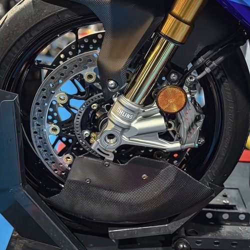 100 carbon fiber - 100%, brake