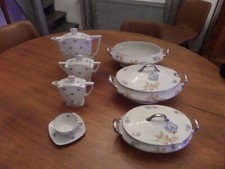 Service vaisselle ancien en porcelaine de Limoges