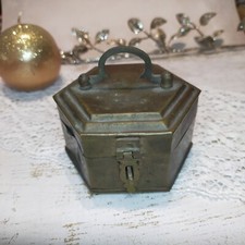 ANCIENNE Petite boîte à Bijoux laiton forme poids balance