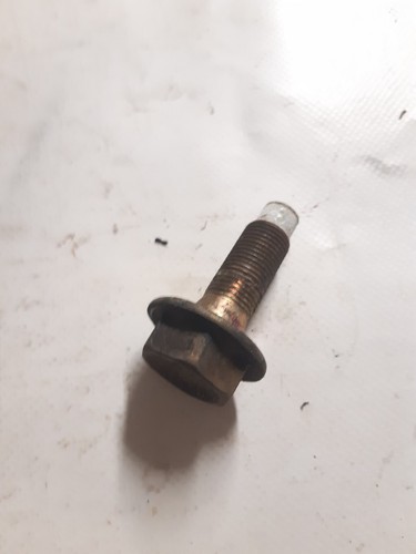 Boulon volant magnétique - boulon,