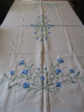 BELLE NAPPE BRODEE MAINS