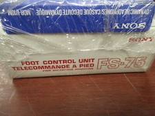 Sony Foot Control Unit Telecommande A Pied FS-75 and MDR-U10M Dynamic Headphones