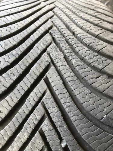 Pneu 225 r17 - 225/55, 97