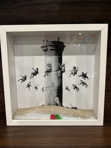Banksy box walled - banksy, hotel