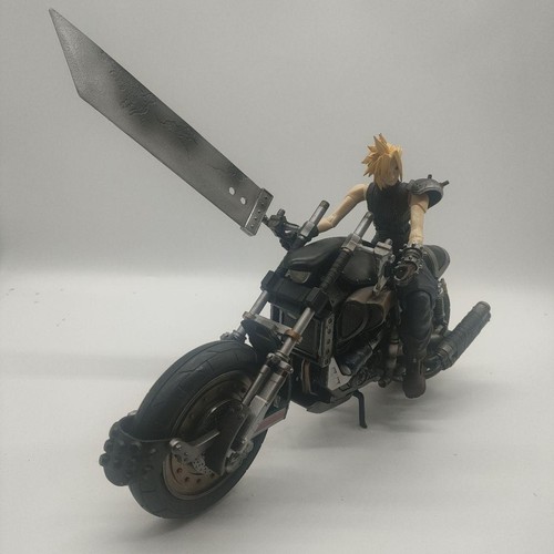 Figurine ff7 play arts cloud - ff7,