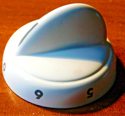 Bouton plaque cuisiniere - de,
