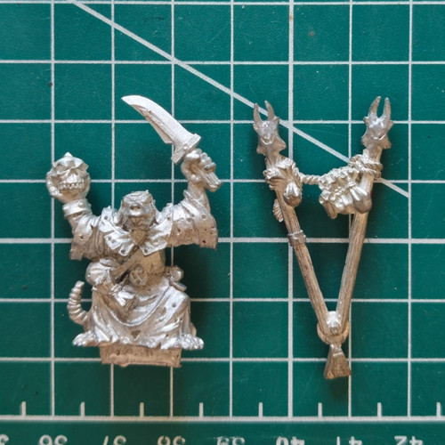 Warhammer old world sorcier - old,