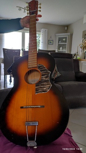 Guitare ancienne - guitare,