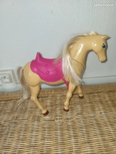 Cheval barbie mattel 2011 - mattel,