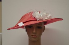 chapeau COULEUR ROSE MARQUE DE