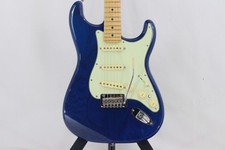Fender DELUXE STRATOCASTER