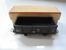 Ancien wagon tombereau brun