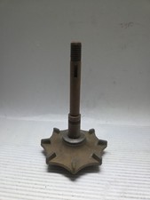 Arbre Alberino Girant Pompe À