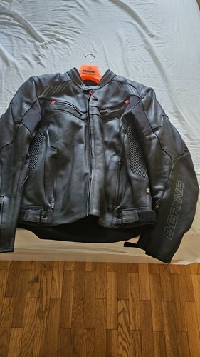 Blouson moto cuir - en,
