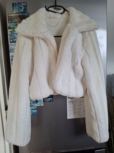 Fausse fourrure blanche - fausse,