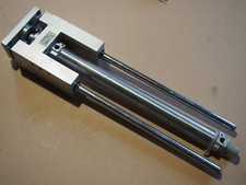Vérin Ø25 guidage lineaire