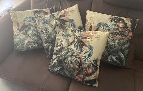 Line coussin carré - j-, motif