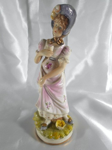 Figurine jeune femme rose - femme,