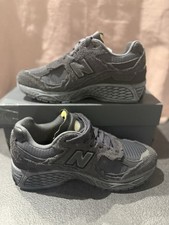 new balance 2002r protection