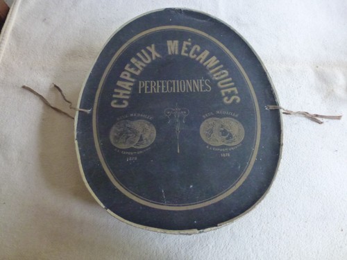Ancienne boite chapeaux - ancienne,