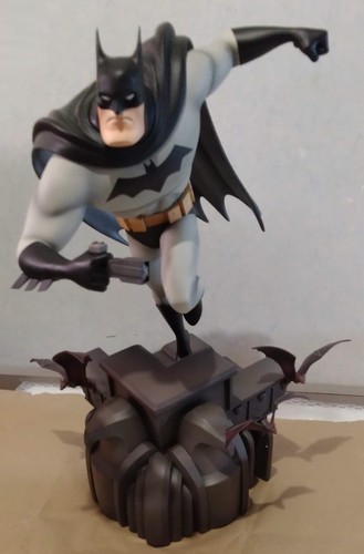 Statue batman animated series - statue,