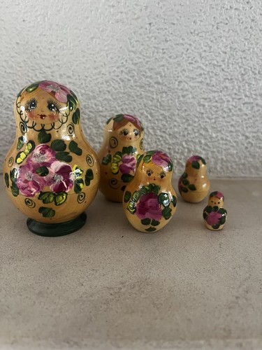 Matriochka poupées russes