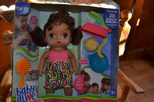 poupee neuve alive MIAM MIAM