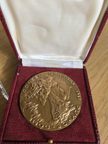 Ancienne médaille conseil