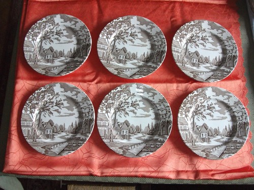 Anciennes assiettes plates - 6,
