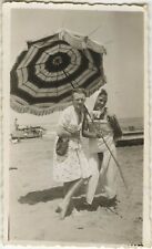 ANTIQUE PHOTO - VINTAGE SNAPSHOT - MAN TRANSVESTITE BEACH COSTUME COUPLE -MAN
