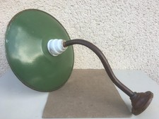 Ancienne lampe de cour  / Col