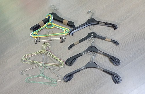 Lot cintres divers tailles - lot,