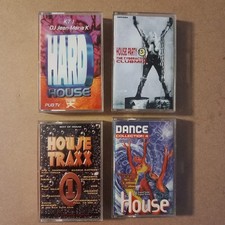 LOT DE 4 CASSETTES AUDIO /