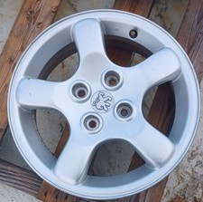 Jante Alu PEUGEOT 206 15 pouces - 6Jx15 CH4-28 - Modèle FOUDRE (D)