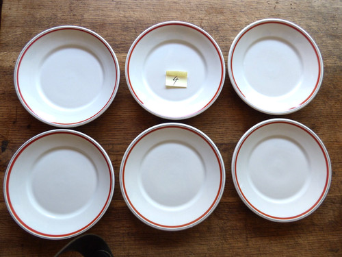 Assiettes plates - ,