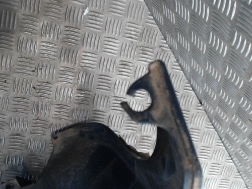 Pare choc arriere daihatsu - pare,