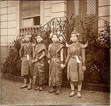 Cambodge à Paris Costume