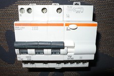 DISJONCTEUR DIFFERENTIEL 4POLE