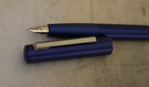 Stylo plume lamy - plume, metal