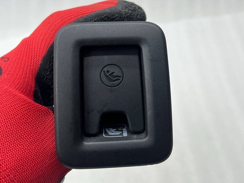 Audi 2023 cache essence - q2,