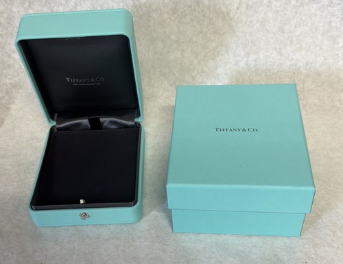 Tiffany jewelry box - tiffany, co