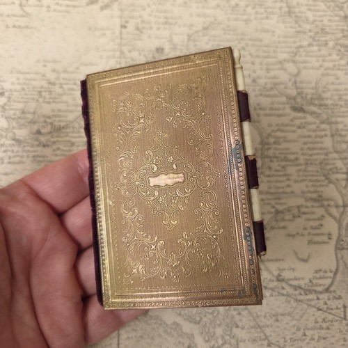 Carnet porte aiguilles laiton - carnet,