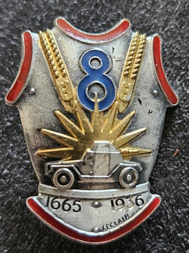 Insigne pucelle militaire - insigne,