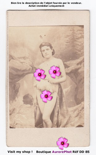 Femme nue pose - pose,, Érotisme