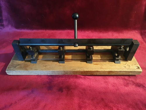Rare ancienne perforatrice - :, 4