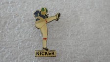 PIN S FOOTBALL AMERICAN KICKER