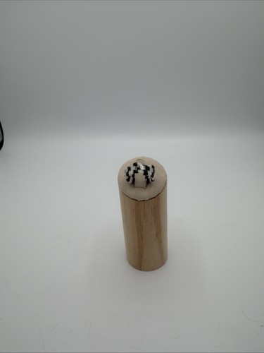 Bague noire blanche motif pied - motif,