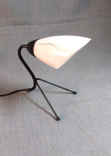 Lampe cocote pied en fer, tulipe blanche, vintage 70