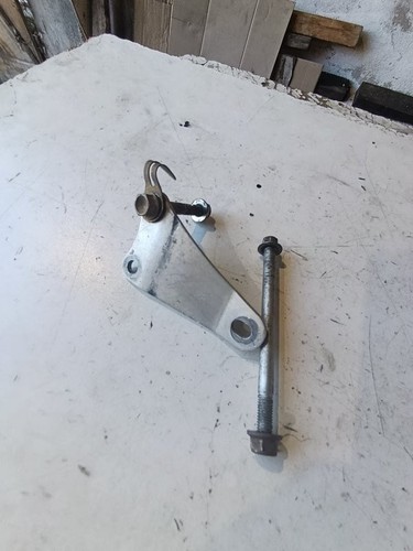 Support moteur gauche axe - gauche+,